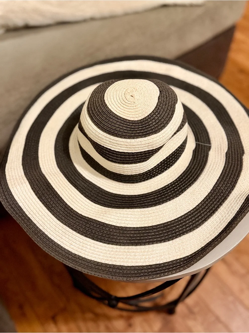 Striped Wide-Brim Sun Hat - Black and Cream